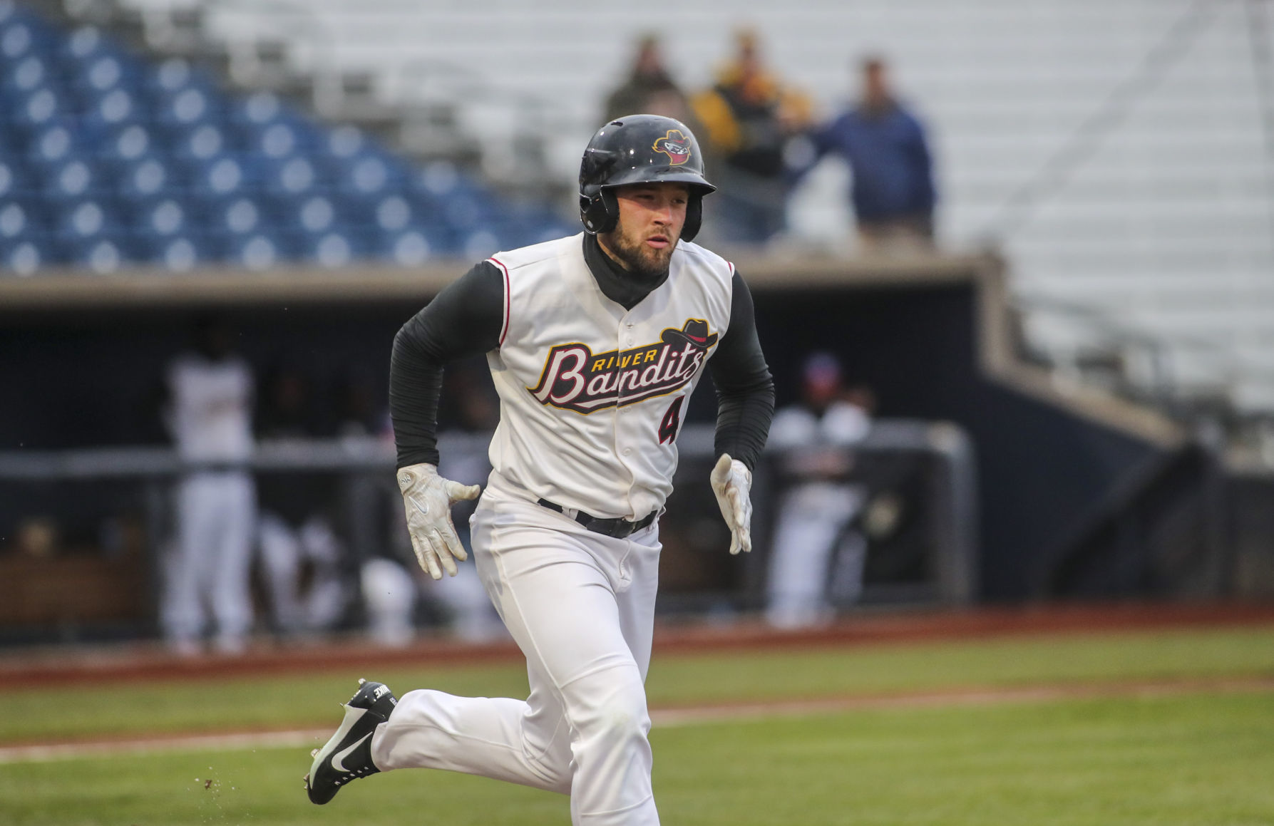 040918-RIVER-BANDITS-002